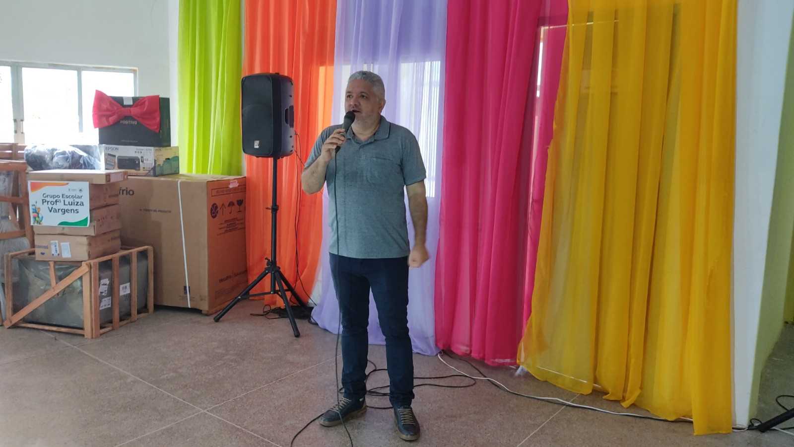 Prefeitura faz entrega de novos equipamentos para Escolas da rede Municipal